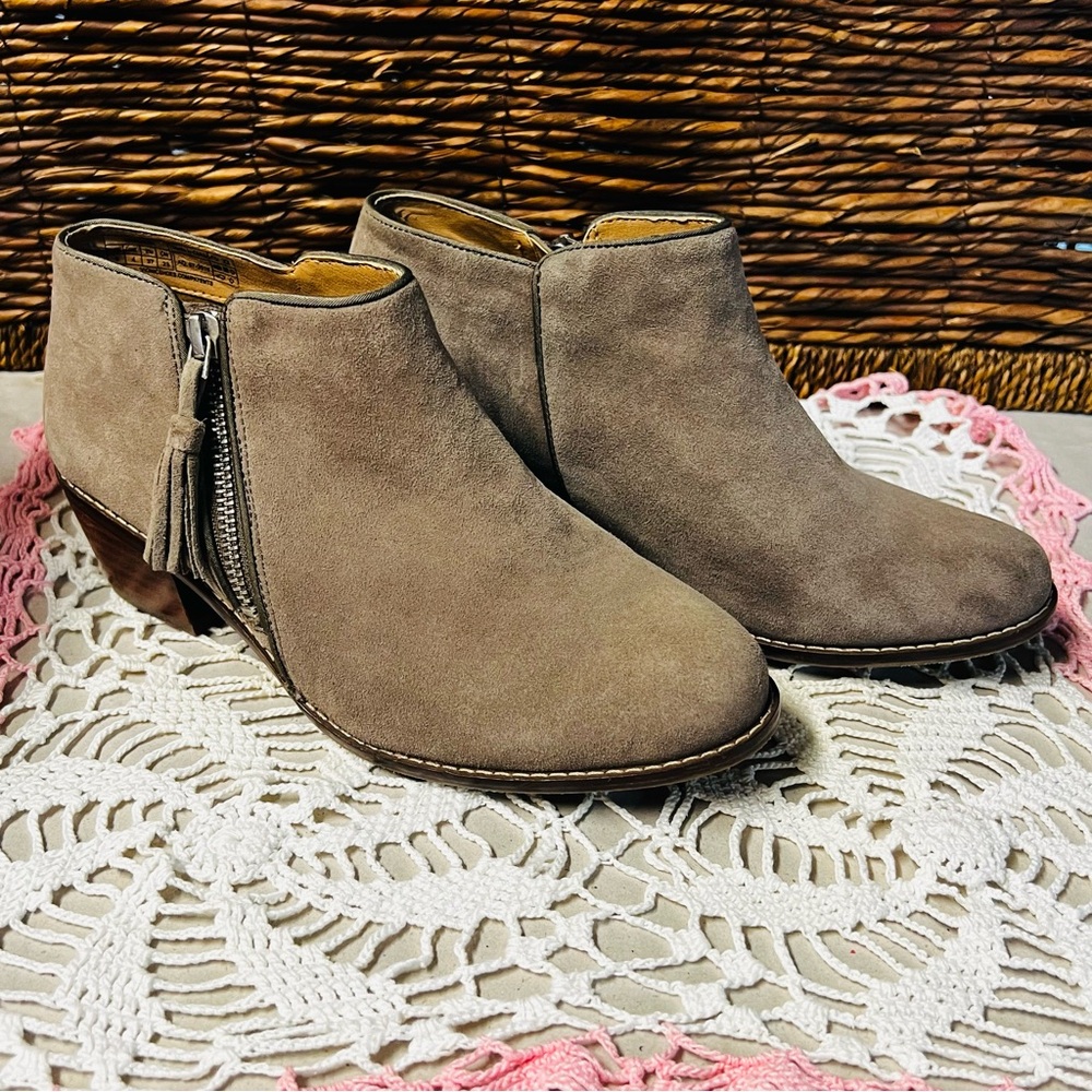 Vionic Greige Joy Serena Ankle Booties With Tassels Size 6